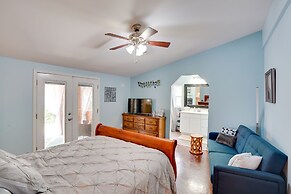 Buchanan Home w/ Deck, 4 Mi to Paris Landing!