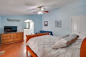 Buchanan Home w/ Deck, 4 Mi to Paris Landing!