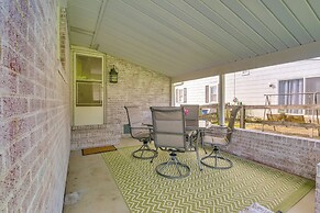 Pet-friendly Berryville Home: Walk to Main Street!