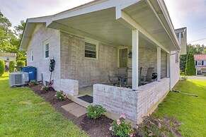 Pet-friendly Berryville Home: Walk to Main Street!