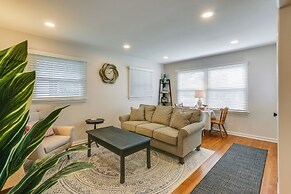Pet-friendly Berryville Home: Walk to Main Street!