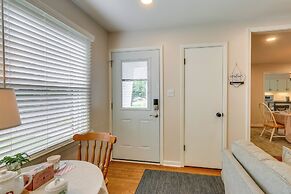 Pet-friendly Berryville Home: Walk to Main Street!