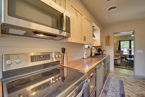 < 1 Mi to Dtwn: Home w/ Deck in Clarkdale!