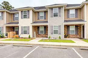 Havelock Home: Private Yard, 2 Mi to Cherry Point!