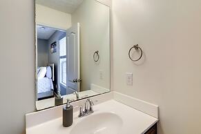 Havelock Home: Private Yard, 2 Mi to Cherry Point!