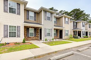 Havelock Home: Private Yard, 2 Mi to Cherry Point!