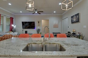 Grand Prairie Gem w/ Yard ~ 5 Mi to At&t Stadium!