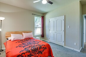 Grand Prairie Gem w/ Yard ~ 5 Mi to At&t Stadium!