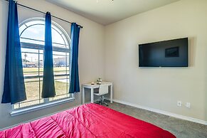 Grand Prairie Gem w/ Yard ~ 5 Mi to At&t Stadium!