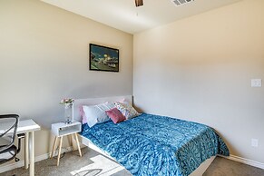 Grand Prairie Gem w/ Yard ~ 5 Mi to At&t Stadium!