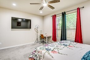 Grand Prairie Gem w/ Yard ~ 5 Mi to At&t Stadium!