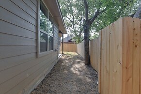 Grand Prairie Gem w/ Yard ~ 5 Mi to At&t Stadium!