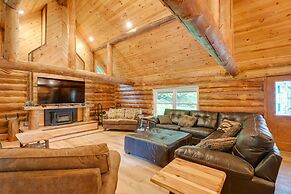 Secluded Greenville Cabin: Walk to Moosehead Lake!