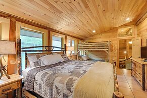 Secluded Greenville Cabin: Walk to Moosehead Lake!