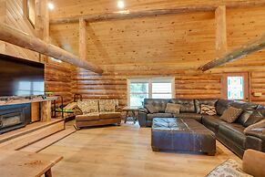 Secluded Greenville Cabin: Walk to Moosehead Lake!