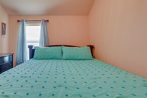 4 Mi to At&t Stadium: Home w/ BBQ in Grand Prairie