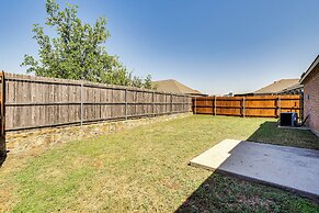 4 Mi to At&t Stadium: Home w/ BBQ in Grand Prairie