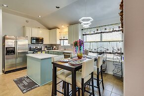 4 Mi to At&t Stadium: Home w/ BBQ in Grand Prairie