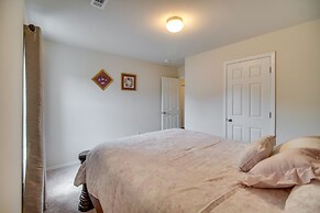 Charming Arkansas Getaway - Walk to Downtown!