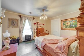 Historic Fort Smith Cottage < 1 Mi to Downtown!