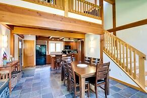 Waterfront Deer Isle Retreat w/ Fire Pit!
