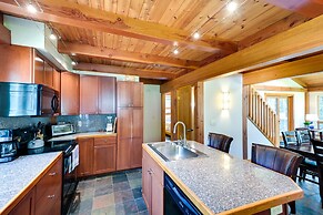 Waterfront Deer Isle Retreat w/ Fire Pit!
