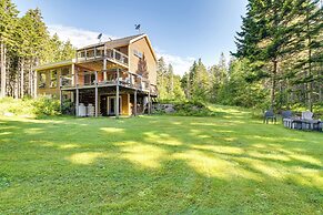 Waterfront Deer Isle Retreat w/ Fire Pit!