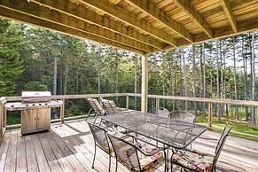 Waterfront Deer Isle Retreat w/ Fire Pit!
