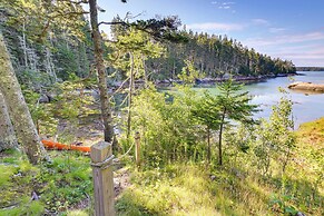 Waterfront Deer Isle Retreat w/ Fire Pit!