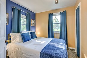 Cozy Home w/ Backyard ~ 3 Mi to Downtown Saginaw!