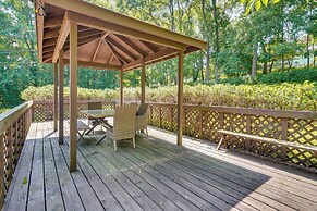 Cabin w/ Deck ~ 3 Mi to Apple Valley Lake!