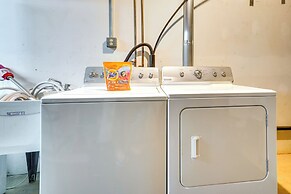 Cabin w/ Deck ~ 3 Mi to Apple Valley Lake!