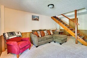 Cabin w/ Deck ~ 3 Mi to Apple Valley Lake!
