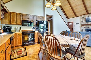 Cabin w/ Deck ~ 3 Mi to Apple Valley Lake!