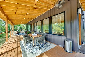 Modern, Riverfront Family House w/ Balcony & Grill