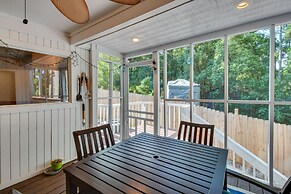 Waterfront Lake Hartwell Vacation Rental w/ Dock!