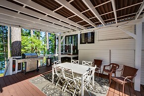 Waterfront Lake Hartwell Vacation Rental w/ Dock!