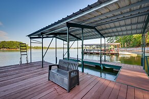 Waterfront Lake Hartwell Vacation Rental w/ Dock!