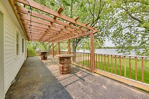Pistakee Lake Estate w/ Boat Dock & Launch!