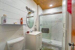 Vintage Moriah Apt: Close to Adirondacks Hiking!