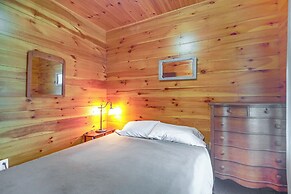 Vintage Moriah Apt: Close to Adirondacks Hiking!