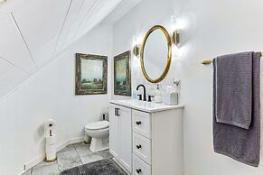 Charming Edwardsville Home: Walk to Downtown!