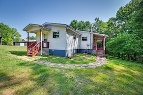 Rustic Russell Springs Home Near Marina & Lake!