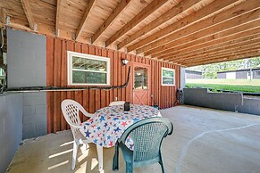 Rustic Russell Springs Home Near Marina & Lake!