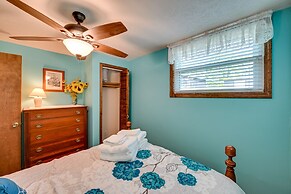 Rustic Russell Springs Home Near Marina & Lake!