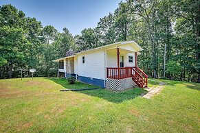 Rustic Russell Springs Home Near Marina & Lake!