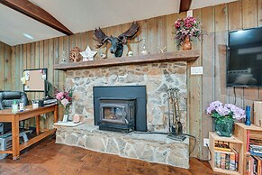Rustic Russell Springs Home Near Marina & Lake!