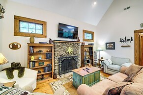 Lake Cumberland Resort Cabin w/ Community Perks!