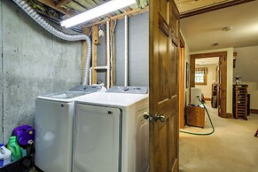 Lake Cumberland Resort Cabin w/ Community Perks!