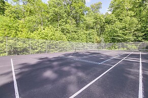 Lake Cumberland Resort Cabin w/ Community Perks!